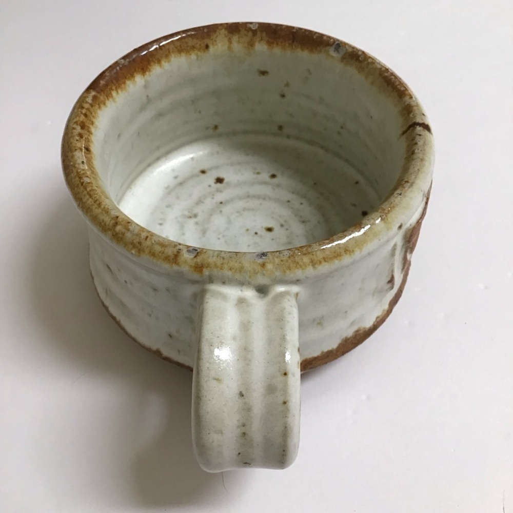 Handmade Studio Pottery Chili Bowl Handle Natural Speckled Glaze Rustic Cabin - Picture 7 of 14